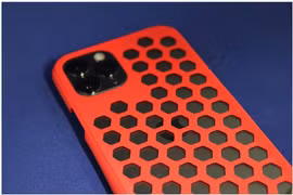 Vỏ điện thoại di động được làm bằng phương pháp in 3D, sử dụng nhựa tái chế (Ảnh: Academic Times)