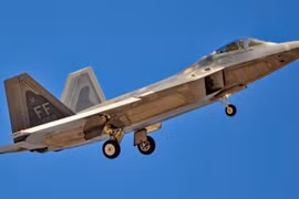 Đâu là lý do khiến Mỹ dự định cho tiêm kích F-22 "nghỉ hưu" sớm? (Ảnh: Military Watch Magzine)