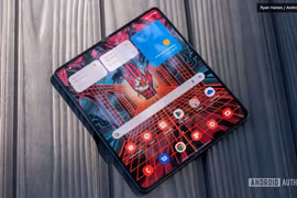 7 nhược điểm mà các mẫu smartphone màn hình gập vẫn chưa thể khắc phục (Ảnh: Android Authority)