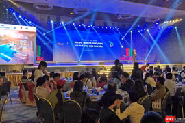 Sáng 21/1, chủ đầu tư “siêu dự án” Khu đô thị River View (phía Nam Đà Nẵng) đã chính thức mở bán giai đoạn 2 dự án ra thị trường.