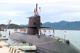 Tàu ngầm huấn luyện Kuroshio của Lực lượng tự vệ trên biển Nhật Bản tại cảng Cam Ranh (Khánh Hóa) (ảnh vtv.vn)