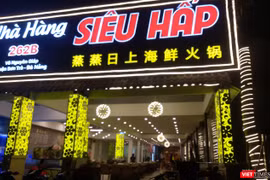  Nhà hàng Siêu Hấp (số 262B đường Võ Nguyên Giáp, quận Sơn Trà) sử dụng phiếu tính tiền dùng chữ Trung Quốc và hoạt động không có giấy phép