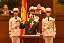 Tân Thủ tướng Chính phủ Nguyễn Xuân Phúc tuyên thệ nhậm chức.