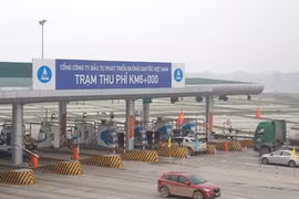 Phó Thủ tướng: Khẩn trương lập quy hoạch trạm thu phí BOT