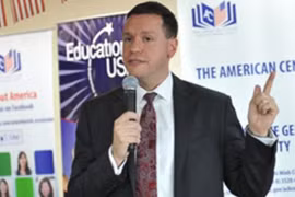 Cựu nhân viên Lãnh sự quán Mỹ tại TP HCM Michael T. Sestak Ảnh: usconsulate.gov
