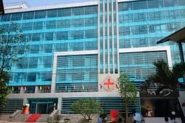 Hiện 51,43% cổ phần của bệnh viện đa khoa cấp I có số vốn điều lệ 168 tỷ đồng này do Tập đoàn T&T của bầu Hiển sở hữu.