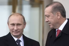 Tổng thống Nga Vladimir Putin (trái) và Tổng thống Thổ Nhĩ Kỳ Recep Tayyip Erdogan (phải). Ảnh: Sputnik