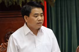 Chủ tịch TP Hà Nội Nguyễn Đức Chung khẳng định “chúng tôi khuyến khích các nhà đầu tư để xây dựng và phát triển thành phố nhưng không khuyến khích các chủ đầu tư sai phạm”
