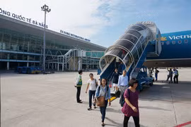 Hành khách của Vietnam Airlines tại Sân bay Tân Sơn Nhất 