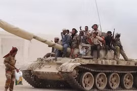 Video Phiến quân Houthis khủng bố tinh thần lính Arab Saudi bằng clip phục kích