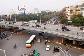 Dự án xây dựng cầu vượt tại Hà Nội bị “phê bình”