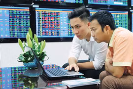 Nhiều doanh nghiệp hứa đưa cổ phiếu niêm yết lên sàn nhưng chưa biết đến bao giờ lời hứa mới thành hiện thực