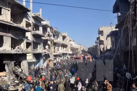 Hiện trường vụ đánh bom xe ở Homs. (Nguồn: AFP/TTXVN)