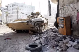 Quân đội Syria dốc lực tấn công dưới bão lửa trực thăng Nga