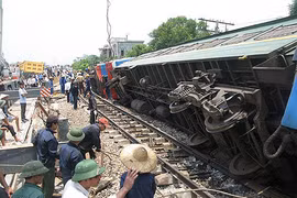 Hàng trăm toa tàu, đầu máy quá hạn đăng kiểm với thời gian... vài năm 
