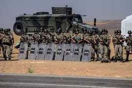 Binh lính Thổ Nhĩ Kỳ được triển khai tại biên giới với Syria