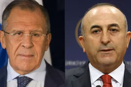 Ngoại trưởng Nga Sergei Lavrov và Ngoại trưởng Thổ Nhĩ Kỳ Mevlut Cavusoglu