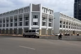 Một trong 2 khối nhà liền kề" trá hình nhìn từ bên ngoài.