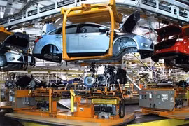 Việt Nam nhập nhiều xe hơi nhất từ Thái Lan. Ảnh: wardsauto