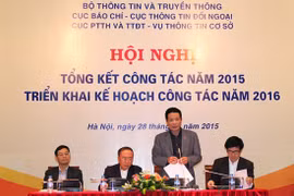 Lãnh đạo 4 Vụ, Cục thuộc khối thông tin - báo chí của Bộ TT&TT cùng chủ trì hội nghị. Ảnh: Xuân Lộc.