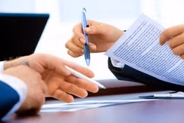 Việc bãi bỏ các “giấy phép con” làm ảnh hưởng đến quyền lợi các bộ, ngành nên ai cũng muốn giữ.