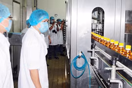 Tập đoàn Tân Hiệp Phát chính thức cầu thị người tiêu dùng giúp đỡ phát hiện các sản phẩm lỗi.