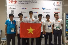 Đoàn học sinh Việt Nam tham dự Olympic Tin học quốc tế 2016