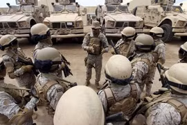 Binh sĩ Saudi Arabia tại Yemen - Ảnh: Reuters