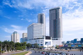 Indochina Plaza là khu tổ hợp căn hộ, văn phòng, thương mại tại Hà Nội. 