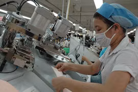 Thu nhập bình quân của người lao động Việt Nam thua các nước trong khu vực vài chục lần