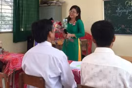 Cô giáo Hải Âu.