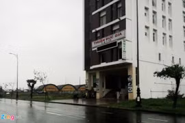 Hàng trăm lô đất (đánh dấu vàng) ven biển đã được các cá nhân đứng tên sở hữu nhưng nhà chức trách nghi ngờ đứng sau là các ông chủ người Trung Quốc. Ảnh: Đ.Nguyên.