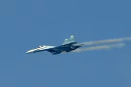 Tiêm kích Su-30MK2 của Trung đoàn 935 Không quân Nhân dân Việt Nam đang bay luyện tập - Ảnh: Tấn Cư