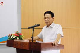 Thứ trưởng Bộ TT&TT Hoàng Vĩnh Bảo phát biểu tại Hội thảo