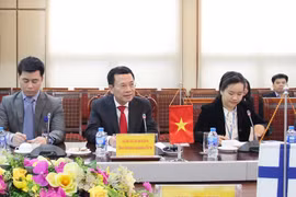 Quyền Bộ trưởng Bộ TT&TT Nguyễn Mạnh Hùng phát biểu tại buổi tiếp