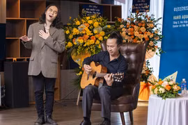 Nhạc sĩ Lê Minh Sơn cho biết, album được Hệ sinh thái bản quyền âm nhạc trực tuyến MCM độc quyền bảo vệ bản quyền bằng công nghệ DRM và Audio Watermaking.