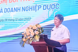 Thứ trưởng Bộ Y tế Đỗ Xuân Tuyên phát biểu tại hội nghị