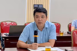 Ths.Võ Hải Sơn - Phó Cục trưởng Cục Phòng chống HIV/AIDS (Bộ Y tế) - thông tin về tổ chức dựa vào cộng đồng có tên là "Bông Hồng Đen – Cầu Vồng Đen" triển khai xét nghiệm HIV cho học sinh tại quận Đồ Sơn (TP Hải Phòng)