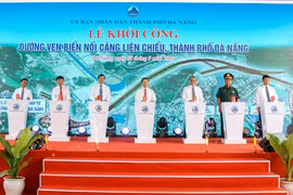Sáng nay (8/9), UBND TP Đà Nẵng đã tổ chức lễ khởi công công trình đường ven biển nối cảng Liên Chiểu, TP Đà Nẵng.