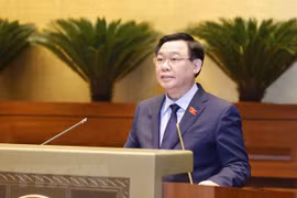 Chủ tịch Quốc hội Vương Đình Huệ phát biểu kết thúc phiên chất vấn và trả lời chất vấn. (Ảnh: Doãn Tấn/TTXVN)