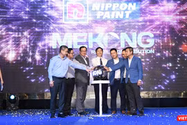 Hình ảnh đánh dấu hợp tác giữa Nippon Paint Việt Nam và Mekong Retail & Distribution.
