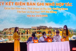 Đại diện Sở Văn hóa, Thể thao và Du lịch Quảng Nam và Đại diện TikTok Việt Nam ký kết thỏa thuận hợp tác chiến lược nhằm thúc đẩy du lịch địa phương