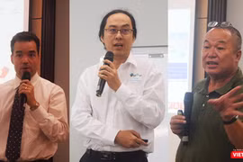 Ông Colin Blackwell đến từ Singapore, ông Chuyên Huỳnh trở về từ Pháp và ông Phí Anh Tuấn, chủ tịch HĐQT công ty TNHH tư vấn CNTT PAT