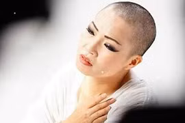 Ca sĩ Phương Thanh phản ứng mạnh chuyện bản quyền "Độ ta không độ nàng" (ảnh cắt từ clip phái sinh do Phương Thanh thể hiện) 