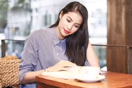 Hoa hậu Phạm Hương thể hiện nhiều chân dung khác nhau mỗi khi xuất hiện trước công chúng 