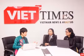 Nhà báo Hòa Bình (Tạp chí điện tử VietTimes), luật sư Trần Thị Ngọc Nữ và bác sĩ Nguyễn Lan Hải trong cuộc tọa đàm về nạn xâm hại tình dục trẻ em