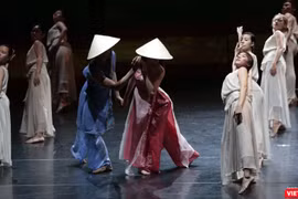 Vở múa đương đại "Truyện Kiều" đưa tác phẩm văn học của đại thi hào Nguyễn Du lên sân khấu 