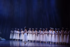 Nữ hoàng của các linh hồn Wilis và các nàng tiên trong vở múa Giselle