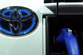 Toyota phát triển pin công nghệ mới có khả năng sạc siêu nhanh Ảnh: roadandtrack.com