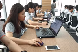 Luật An ninh mạng vừa được thông qua quy định rõ trách nhiệm của doanh nghiệp cung cấp dịch vụ trên không gian mạng cũng như trách nhiệm cơ quan, tổ chức, cá nhân dùng không gian mạng.
